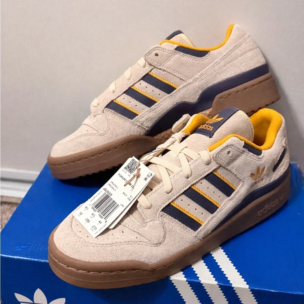 Adidas Forum Low CL Shoes